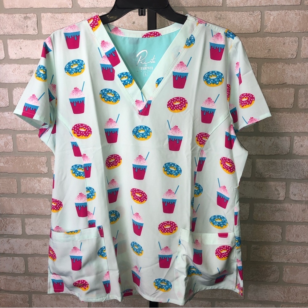 NWT Maevn blue donut print V-neck short sleeve scrub top